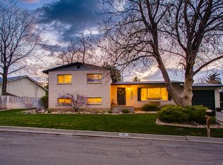 600 Ridge Ln, Elk Ridge, UT 84651