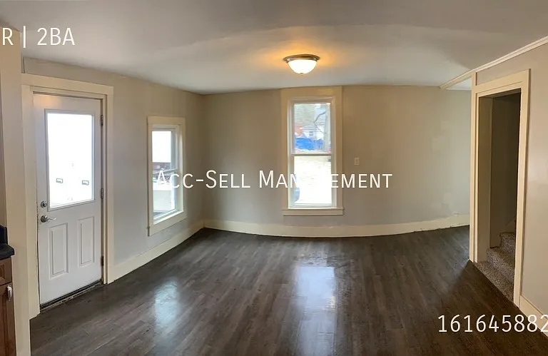 705 W Grove St — Photo 5
