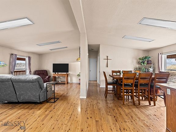 3rd image of 86 Austin Dr