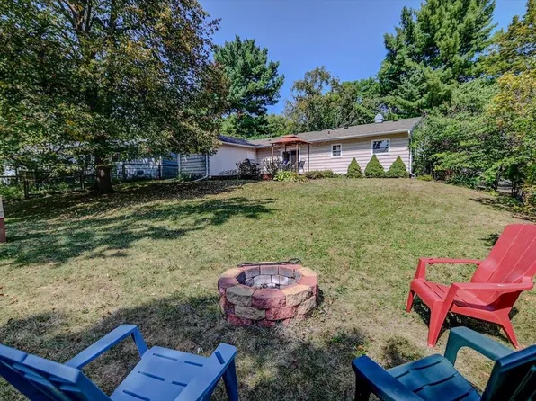 6101 MULBERRY Circle, Madison, WI 53711