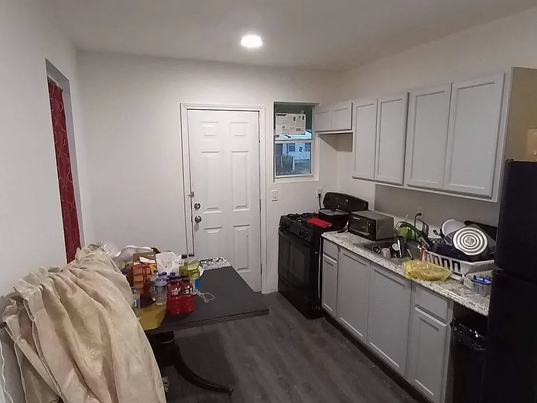 228 Holly St #230 — Photo 10