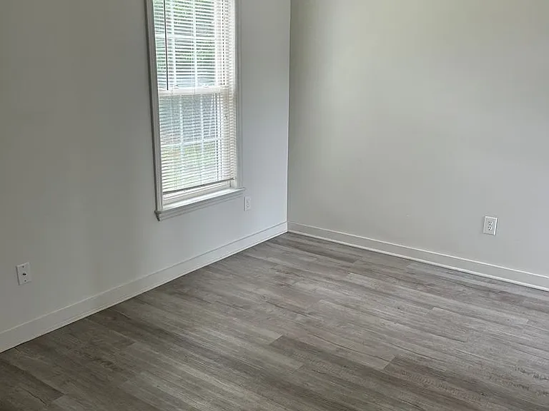 103 Persimmon Ct — Photo 5
