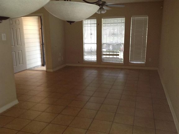 4th image of 16114 Necoridge Dr