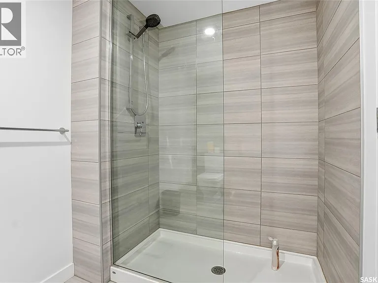 490 2nd Ave S #1302 — Photo 5