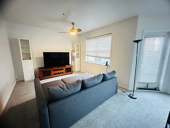 5th image of 4722 12th Ave NE Floor 5
