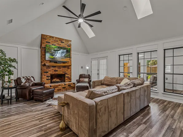 7104 Church Park Dr, Fort Worth, TX 76133