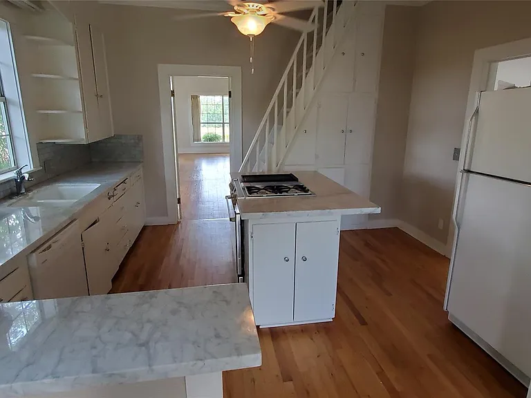 14808 Whitman Rd — Photo 6
