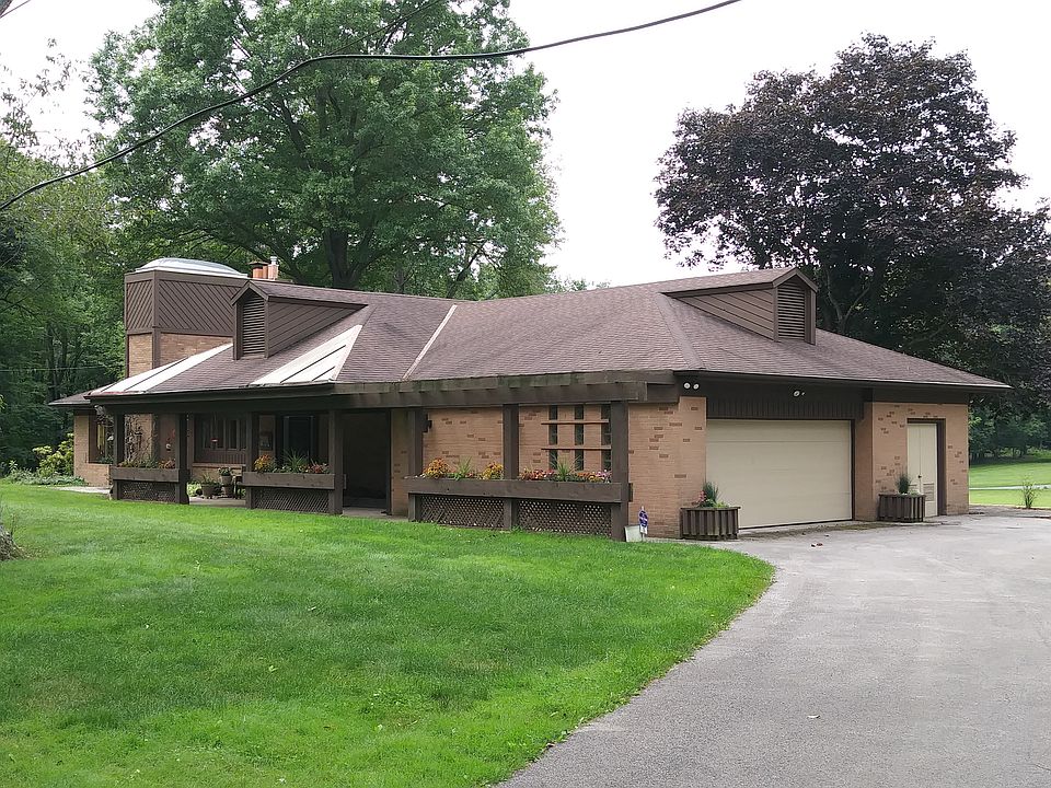 1st image of 70 Audubon Ln