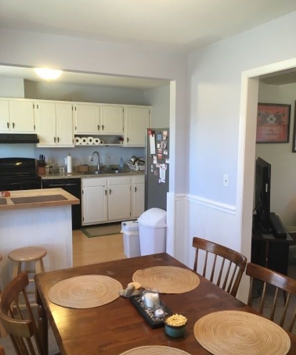 1st image of 108 Canterbury Ct