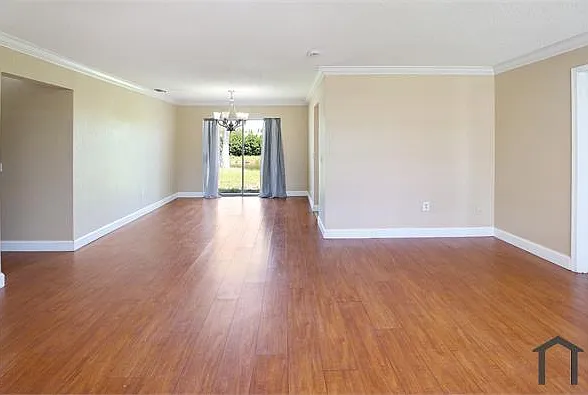 5 bed, $5,730 — Photo 3