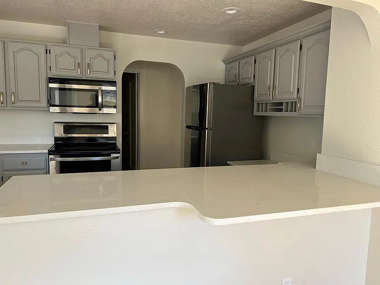 301 Tamarack Ave — Photo 6