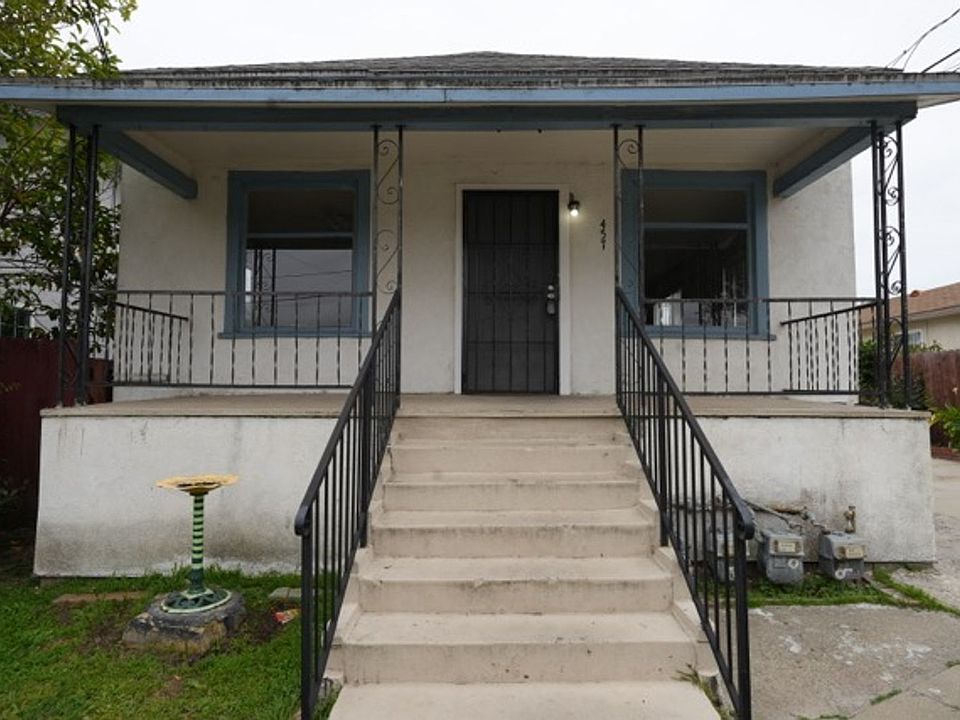 1st image of 457 W Sepulveda St #457