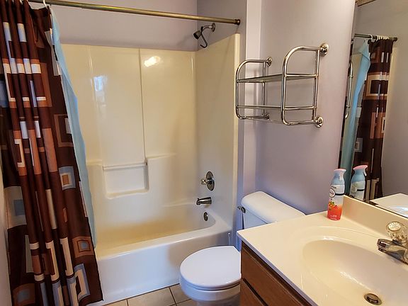 5th image of 7864 S Meadows Dr