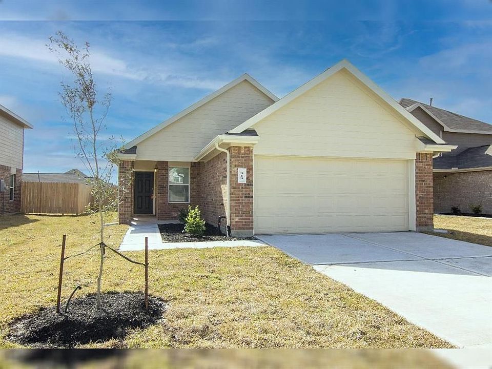 1st image of 919 Hidden Cove Ct