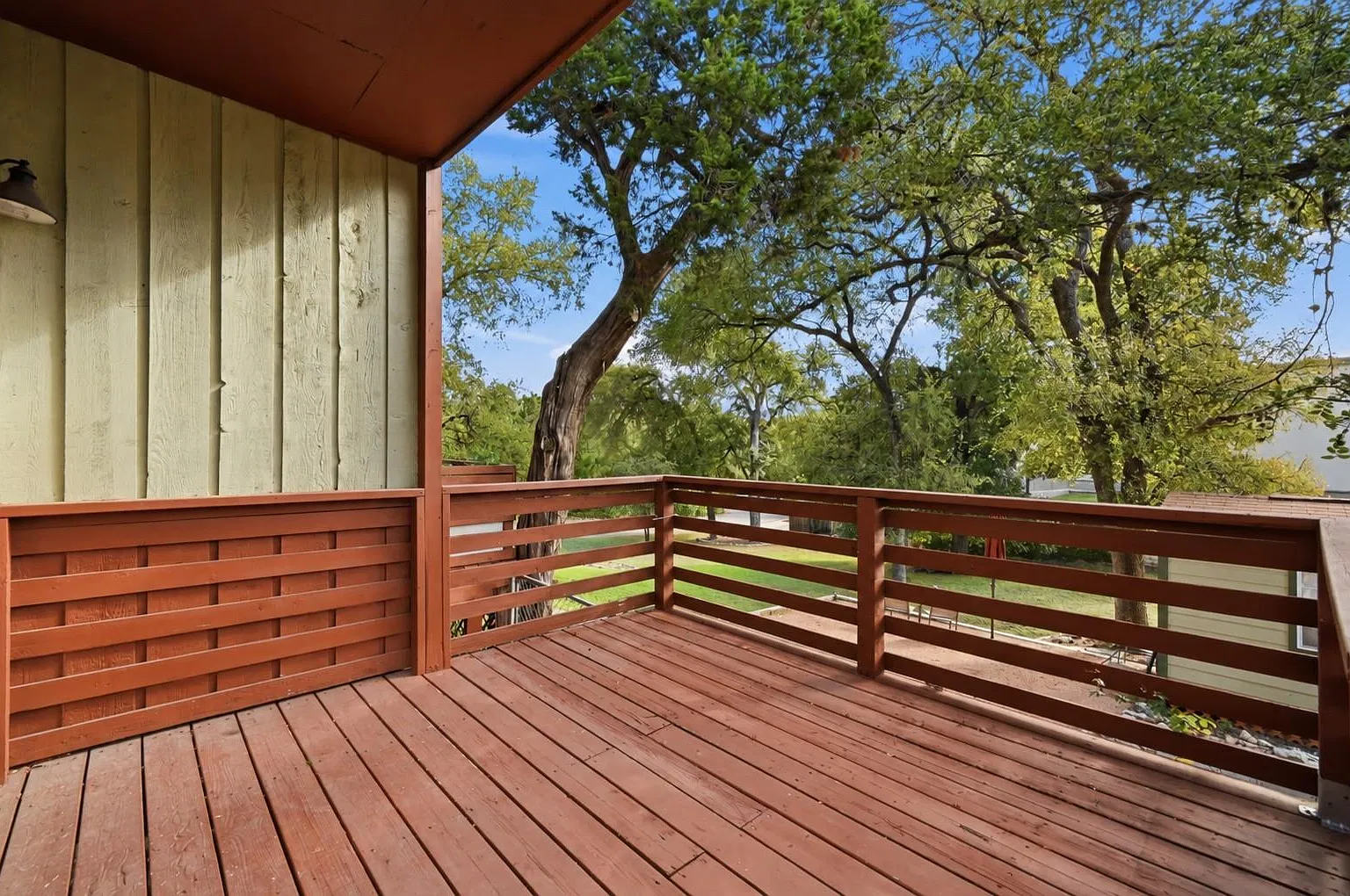 2 bed, 1.5 bath, 1000 sqft, $1,800 — Photo 2