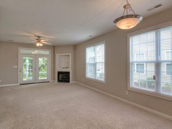4th image of 522A Village Green Drive