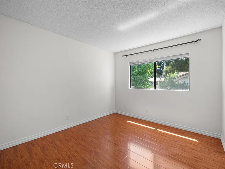 7100 Balboa Blvd #803 — Photo 37
