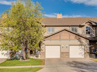102 W Cimarron Trl, Okotoks, AB T1S2G9