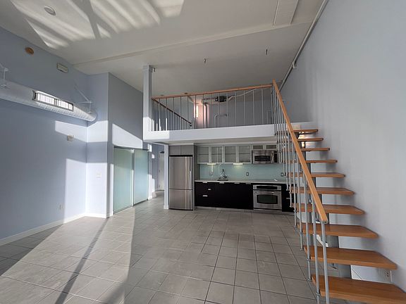 5th image of 575 6th Ave Unit 203