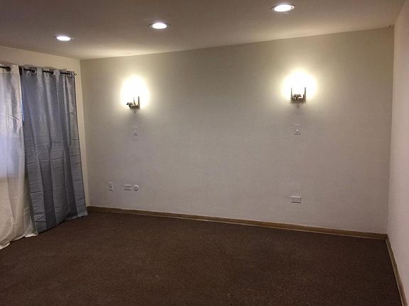 3rd image of 3834 N Harlem Ave APT B