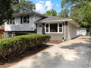 225 Broker Ave, Itasca, IL 60143