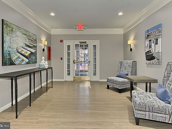 5th image of 5116 Donovan Dr APT 405