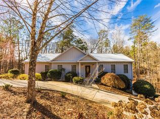 3670 Lakeview Dr, Gainesville, GA 30501