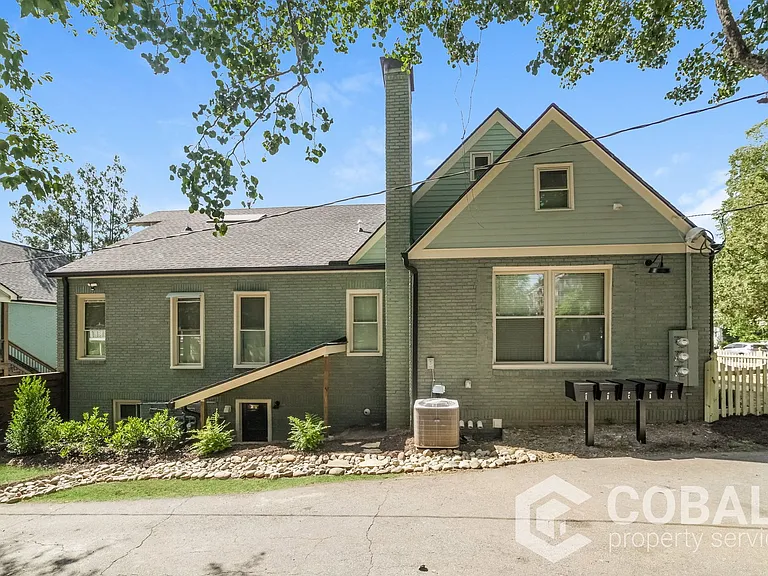 631 Seminole Ave NE #B — Photo 24