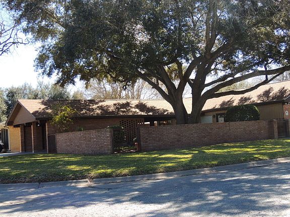 2nd image of 1604 Roosevelt Blvd