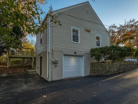 2nd image of 126 Alden Ave