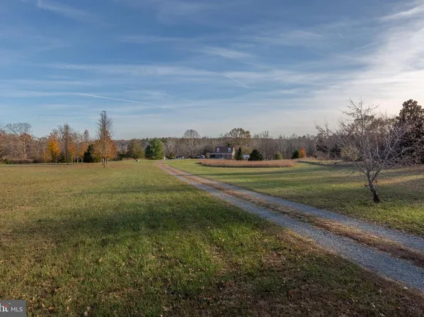 81 Leyland Farms Dr, Bumpass, VA 23024