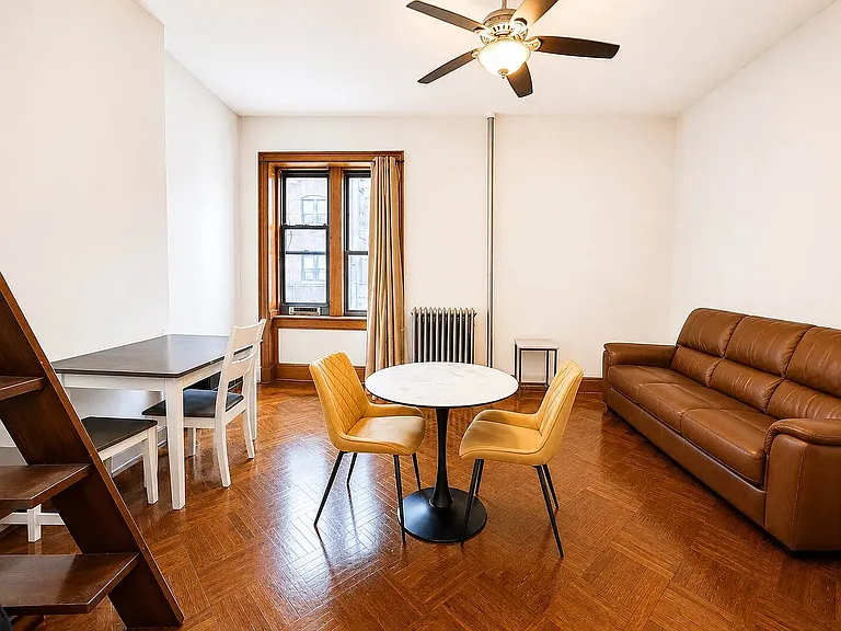 67 W 68th St #3B — Photo 3