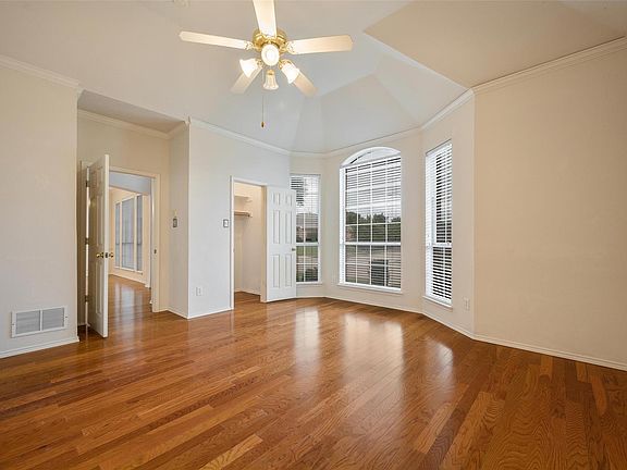 4th image of 4621 Gardenia Way