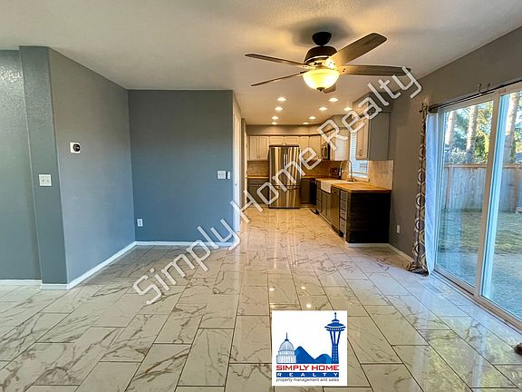 4th image of 4317 Seville Dr SE