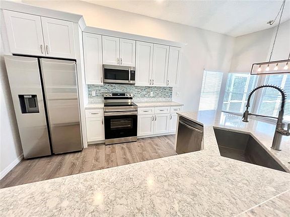 4th image of 341 Downing Cir