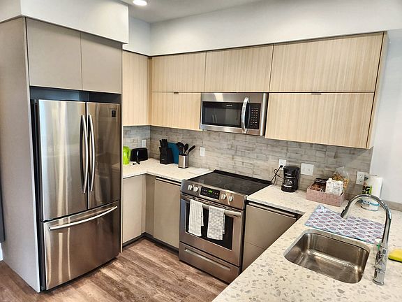 4th image of 2880 W James M Wood Blvd #F128f0ba3