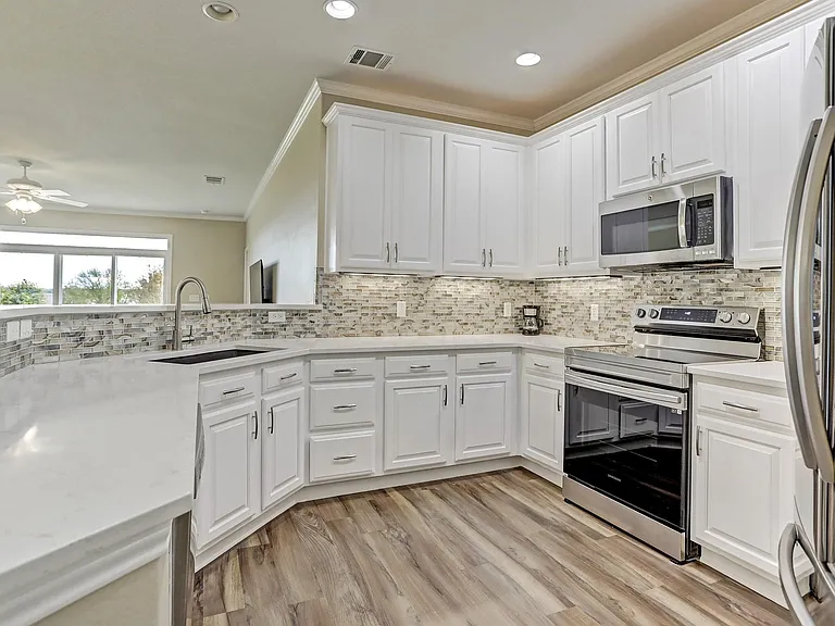 204 Monument Hill Trl — Photo 5