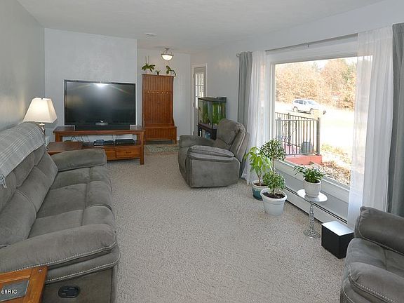 2nd image of 35908 Riverview Dr