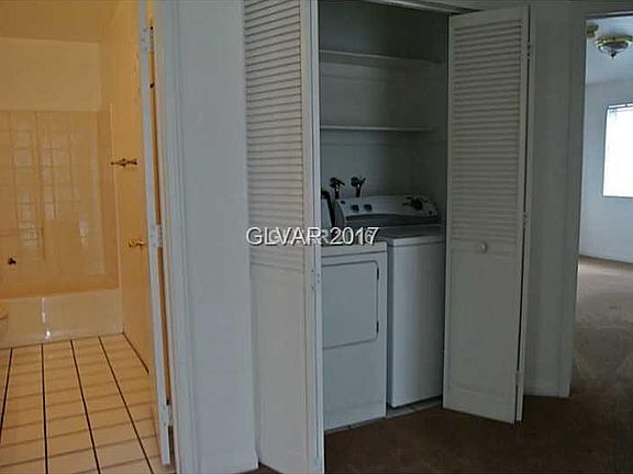 4th image of 1308 Wyoming St #0