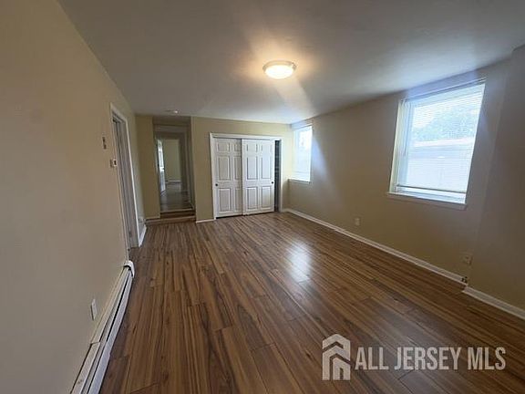 3rd image of 49 Middlesex Rd