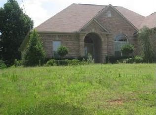 404 14th Pl, Pleasant Grove, AL 35127