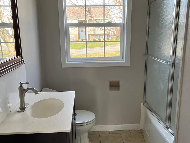 229 Hart St — Photo 7