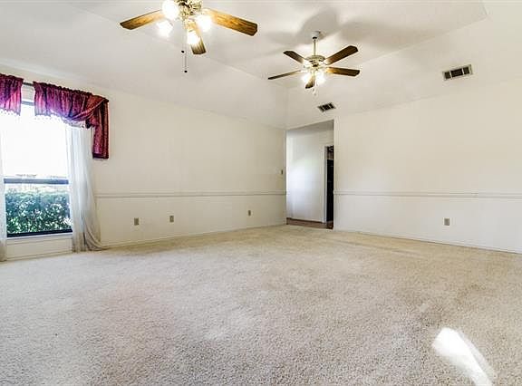 5th image of 225 W Amberway Ln