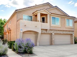 5252 Na Pali St NE, Albuquerque, NM 87111