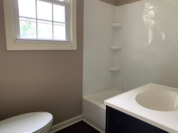 5th image of 529 N Sampson Ave #C1