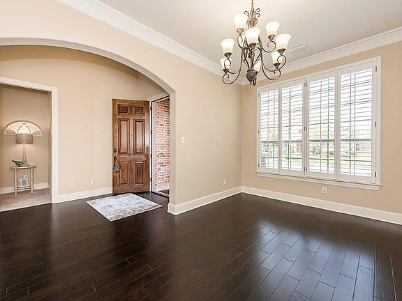 4th image of 929 McKamy Dr