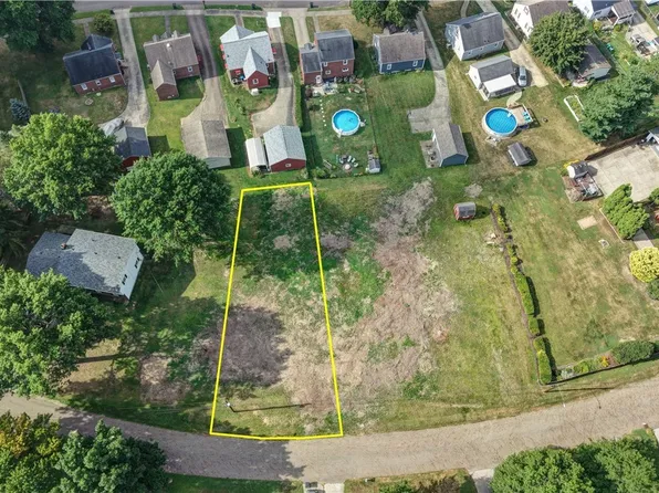 Michigan Blvd, Louisville, OH 44641