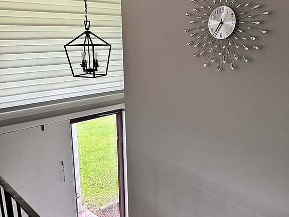2nd image of 31 Orchard Dr