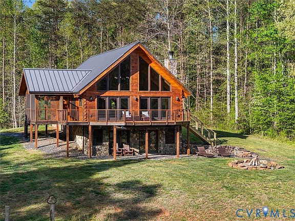 3rd image of 663 Covered Bridge Rd