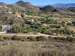 32600 Willow Ln, Agua Dulce, CA 91390